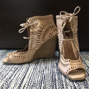 Jeffrey Campbell Rodillo-Hi Wedges